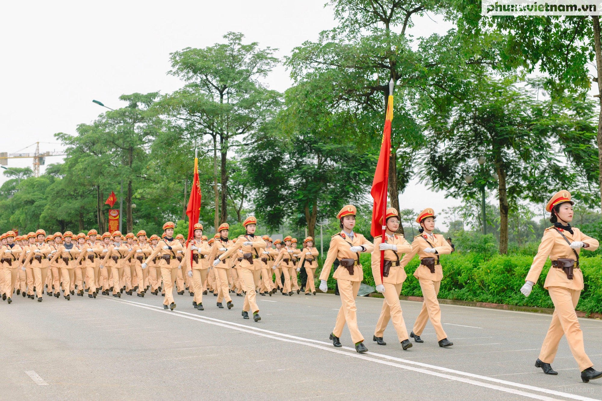 Vượt qua áp lực, hoàn thành nhiệm vụ Khối trưởng Khối nữ sĩ quan Cảnh sát giao thông- Ảnh 2.
