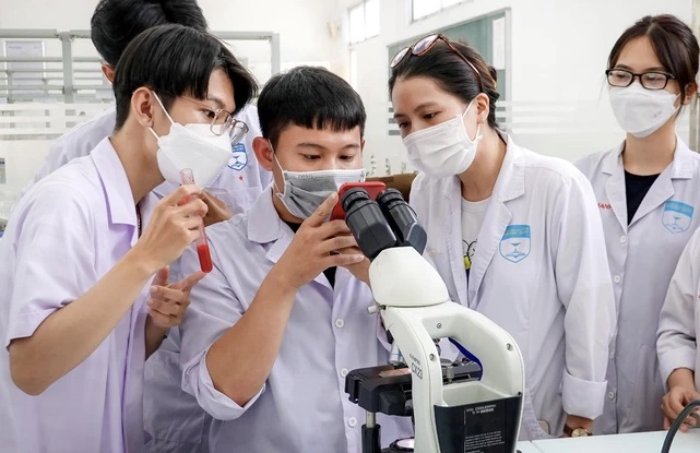 Trình Quốc hội sửa các luật liên quan tới giáo dục trong Kỳ họp tháng 10/2025- Ảnh 2. Trình Quốc hội sửa các luật liên quan tới giáo dục trong Kỳ họp tháng 10/2025- Ảnh 2.