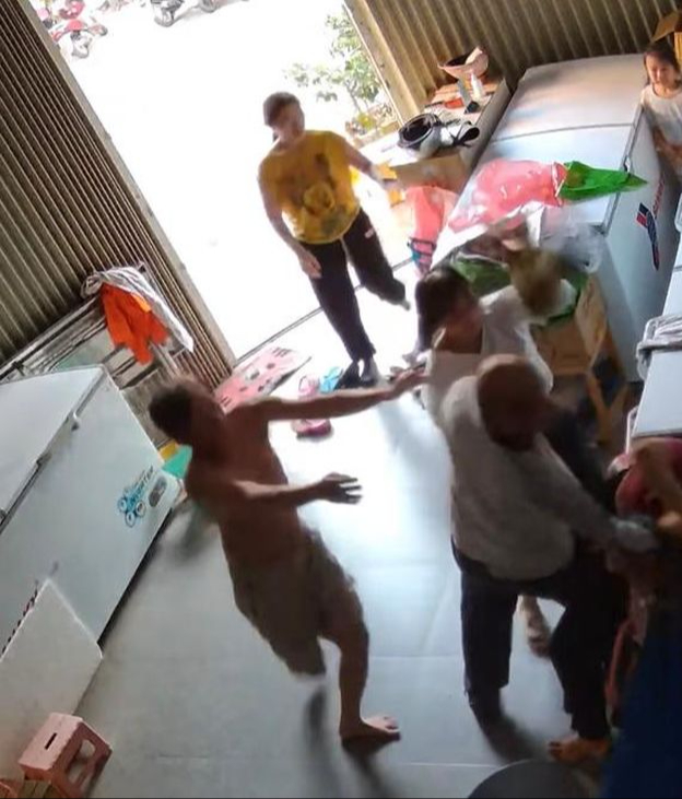 Kinh nghiệm mua nhà để không phải đối mặt với "cơn ác mộng mang tên hàng xóm"- Ảnh 2. Kinh nghiệm mua nhà để không phải đối mặt với "cơn ác mộng mang tên hàng xóm"- Ảnh 2.