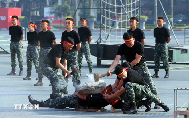 Thường trực Ban Bí thư dự Lễ xuất quân bảo vệ Đại hội lần thứ XIV của Đảng- Ảnh 3.