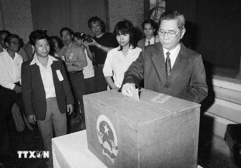 Đại hội VI của Đảng: Khởi xướng và lãnh đạo sự nghiệp đổi mới đất nước- Ảnh 2.