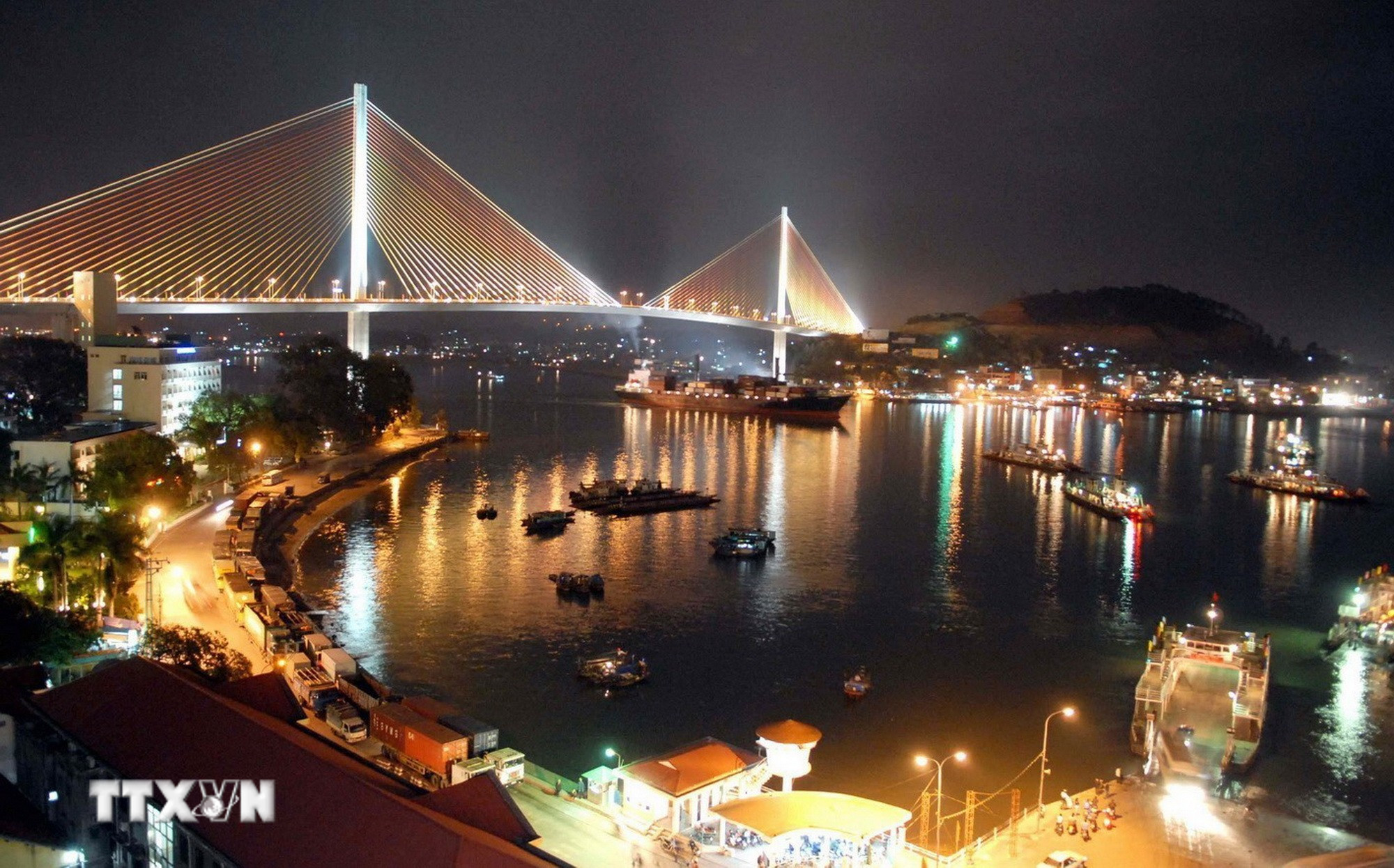 Đại hội lần thứ X Đảng: Đại hội của trí tuệ, đổi mới, đoàn kết và phát triển bền vững- Ảnh 4.