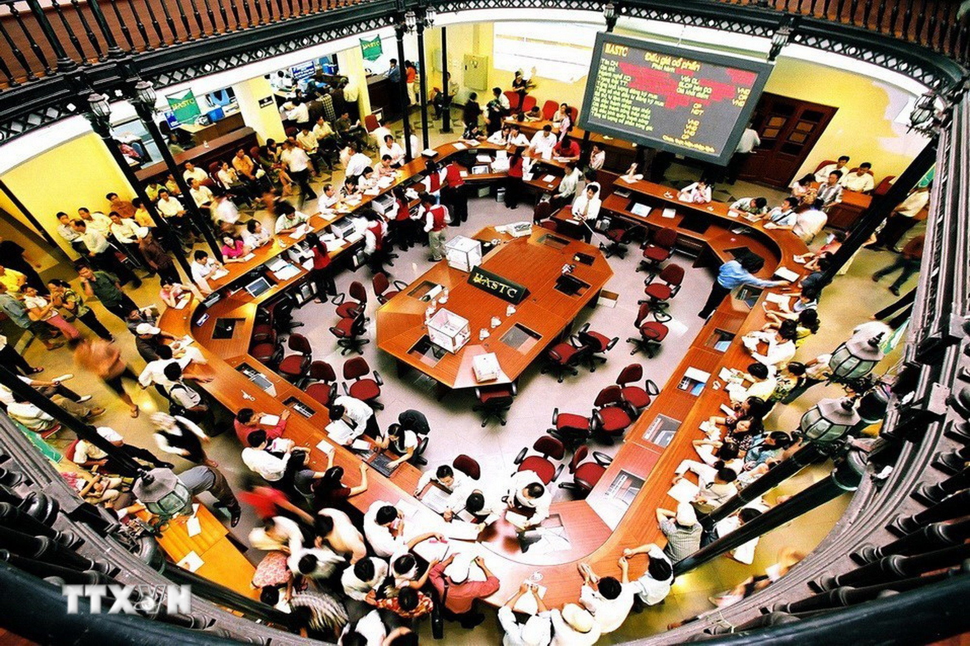 Đại hội lần thứ X Đảng: Đại hội của trí tuệ, đổi mới, đoàn kết và phát triển bền vững- Ảnh 3.