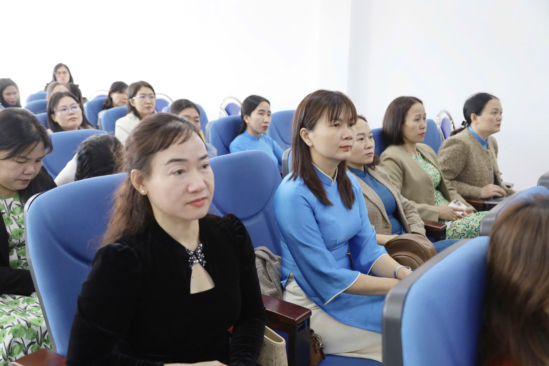 Phụ nữ Lâm Đồng phát huy vai trò, vị thế trong thời đại mới- Ảnh 3.