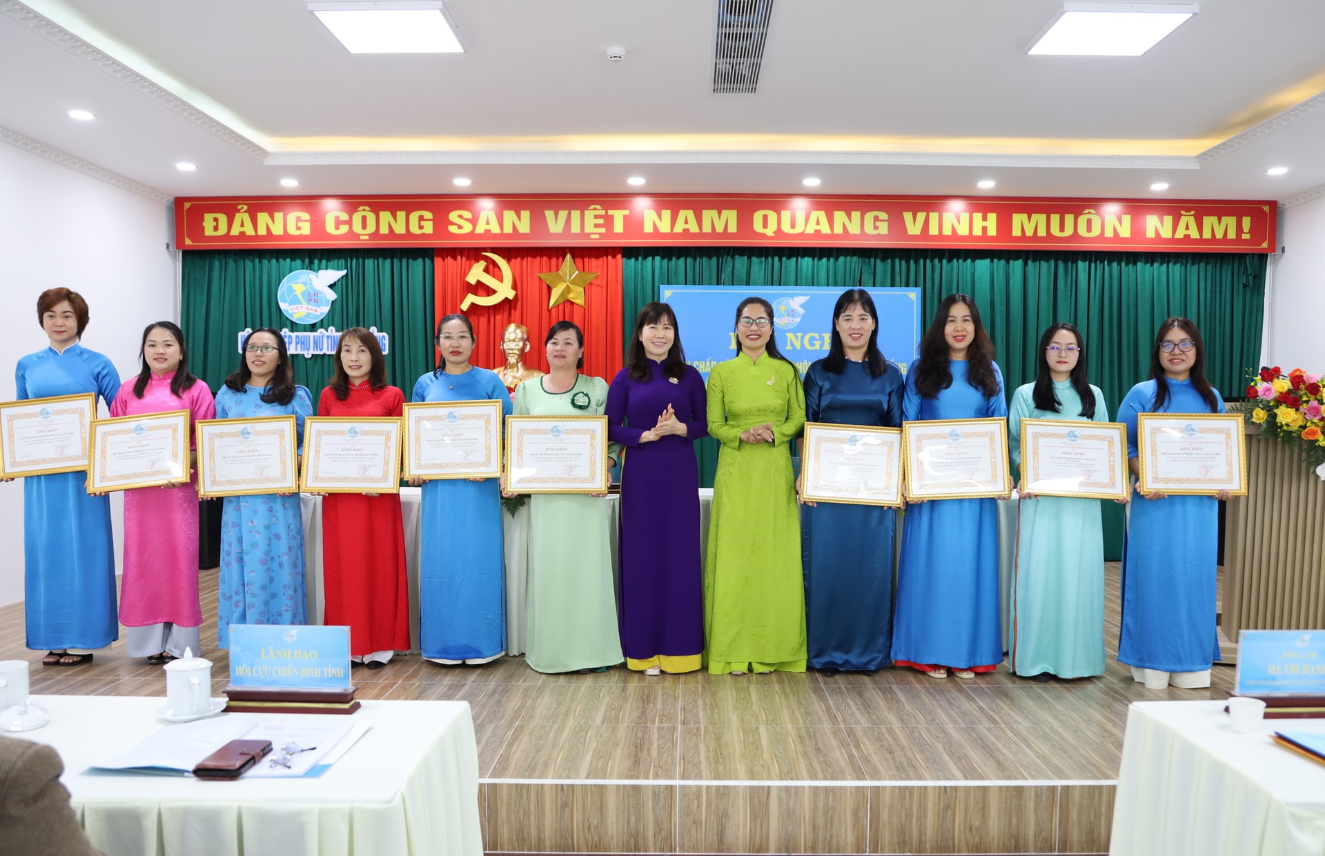 Phụ nữ Lâm Đồng phát huy vai trò, vị thế trong thời đại mới- Ảnh 6.