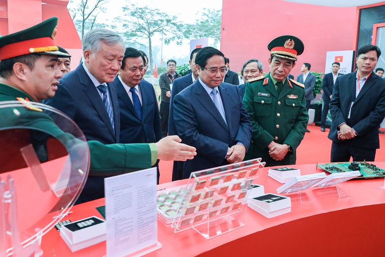 Tổng Bí thư, Thủ tướng Chính phủ dự lễ khởi công nhà máy chế tạo chip bán dẫn đầu tiên tại Việt Nam- Ảnh 2.