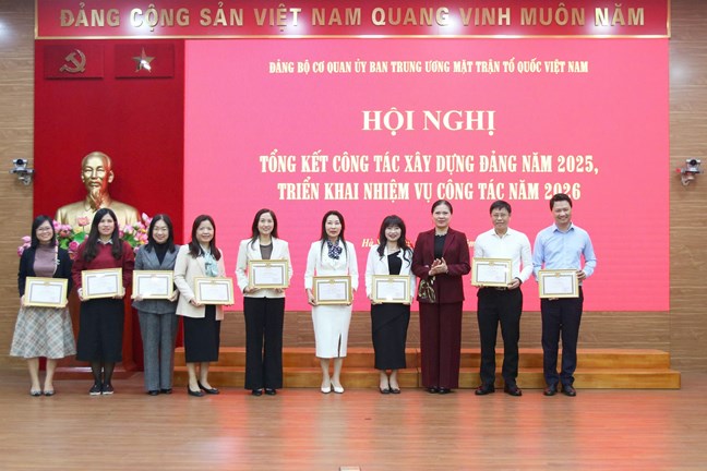 Đảng bộ Cơ quan UBTƯ MTTQ Việt Nam tổng kết công tác xây dựng Đảng năm 2025, triển khai nhiệm vụ công tác năm 2026- Ảnh 6.