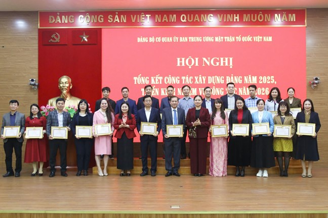 Đảng bộ Cơ quan UBTƯ MTTQ Việt Nam tổng kết công tác xây dựng Đảng năm 2025, triển khai nhiệm vụ công tác năm 2026- Ảnh 5.