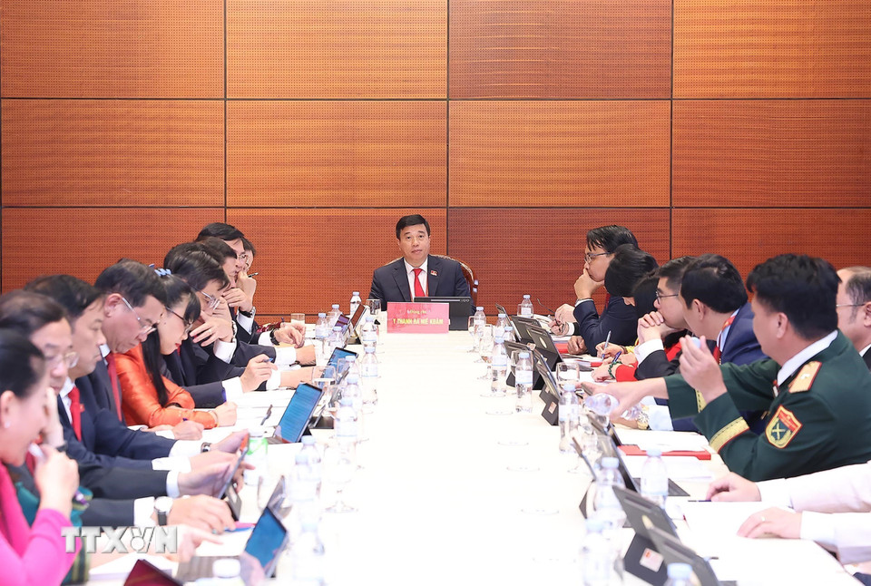 Đại hội XIV của Đảng: Đại biểu làm việc tại Đoàn, thảo luận các văn kiện Đại hội- Ảnh 9.