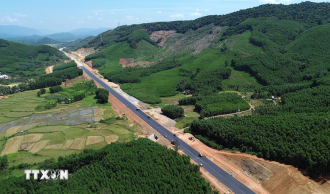 Đột phá mạnh mẽ phát triển kết cấu hạ tầng trong kỷ nguyên mới- Ảnh 2.