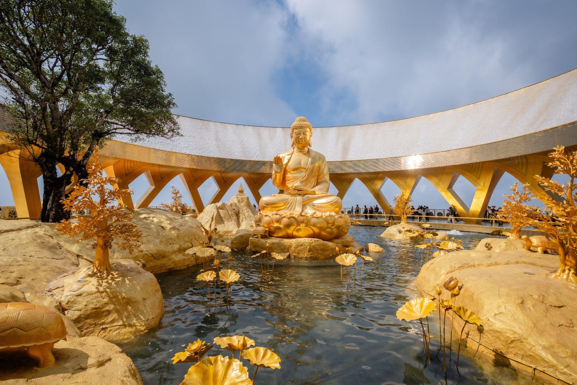 3 tôn tượng “độc nhất vô nhị” trên núi Bà Đen, Tây Ninh- Ảnh 1.