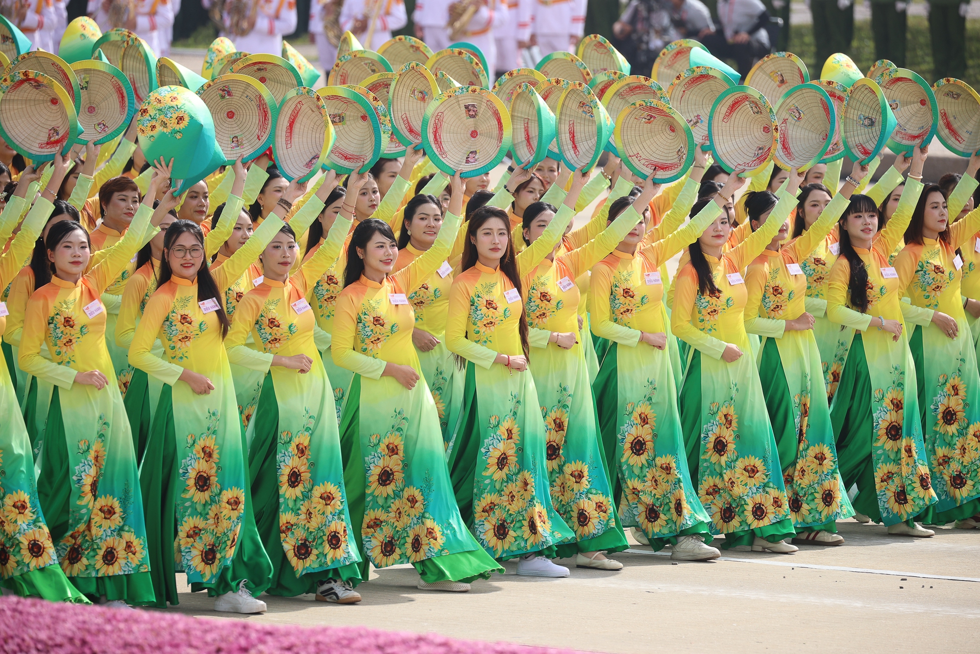 Lấy hạnh phúc của Nhân dân làm thước đo tối cao cho mọi quyết sách phát triển