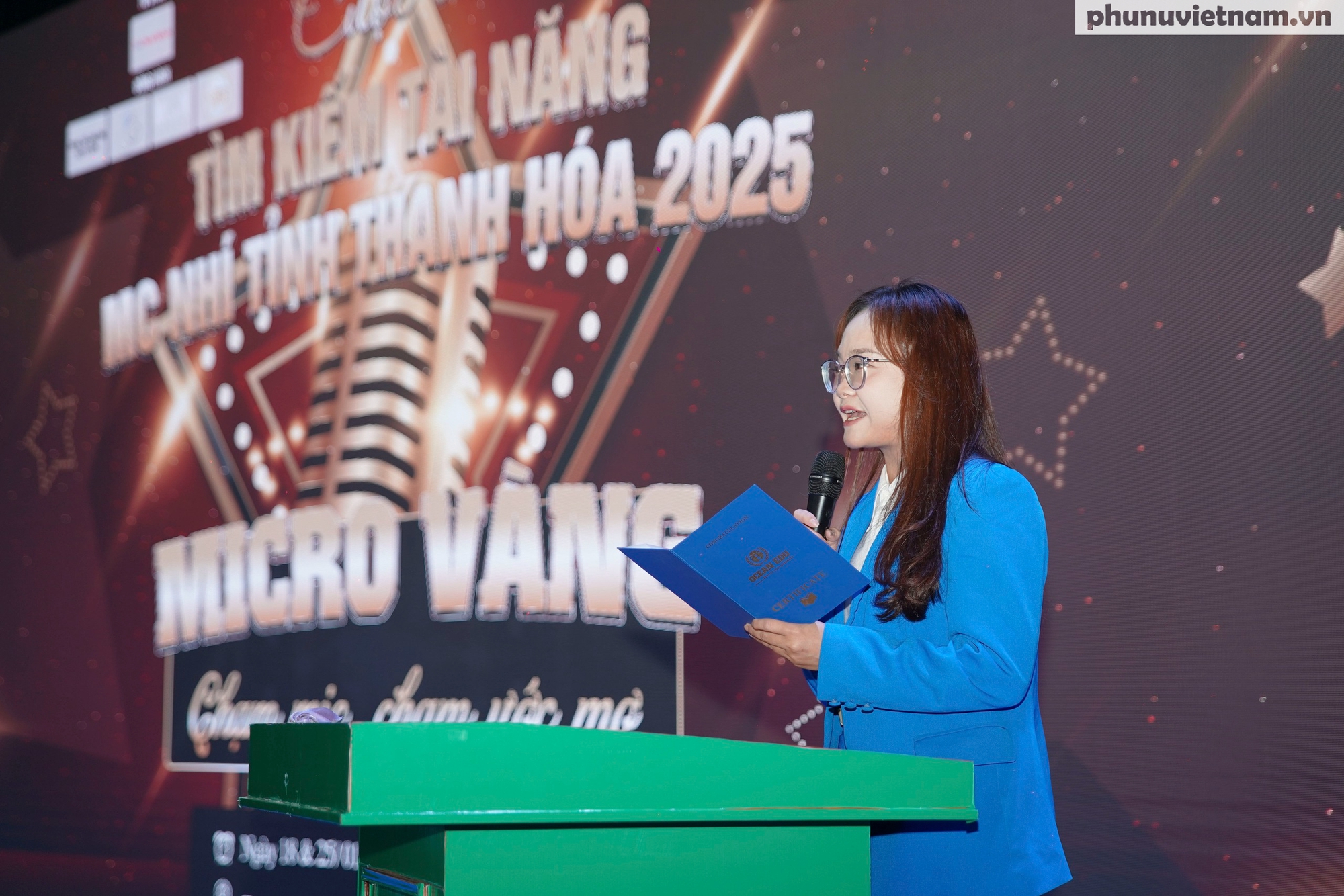 Chung kết "MC Nhí - Micro Vàng": Màn tranh tài sôi động "Chạm mic, chạm ước mơ" của 30 thí sinh- Ảnh 2. Chung kết "MC Nhí - Micro Vàng": Màn tranh tài sôi động "Chạm mic, chạm ước mơ" của 30 thí sinh- Ảnh 2.