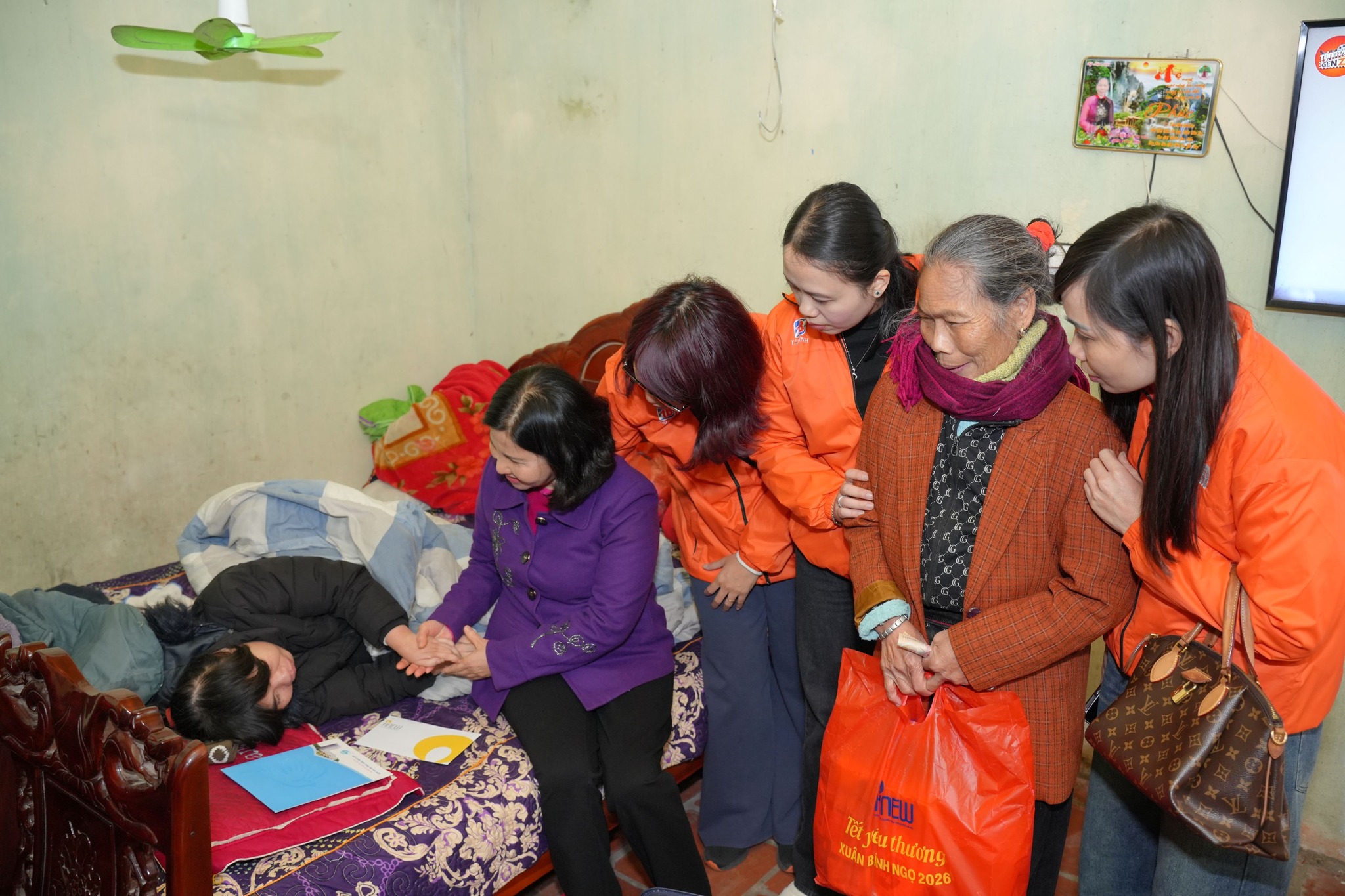 Nữ doanh nhân lan tỏa yêu thương chào Xuân Bính Ngọ 2026- Ảnh 3. Nữ doanh nhân lan tỏa yêu thương chào Xuân Bính Ngọ 2026- Ảnh 3.