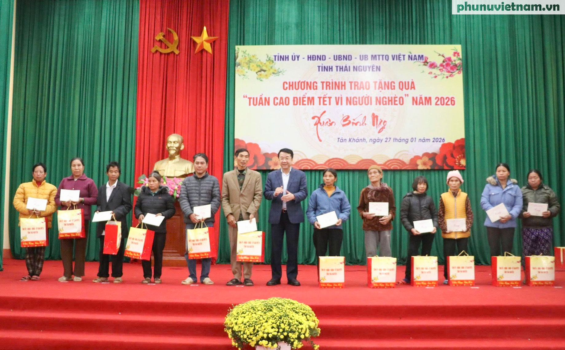 Các cấp Hội Phụ nữ Thái Nguyên triển khai "chiến dịch" an sinh xã hội dịp Tết 2026- Ảnh 2. Các cấp Hội Phụ nữ Thái Nguyên triển khai "chiến dịch" an sinh xã hội dịp Tết 2026- Ảnh 2.