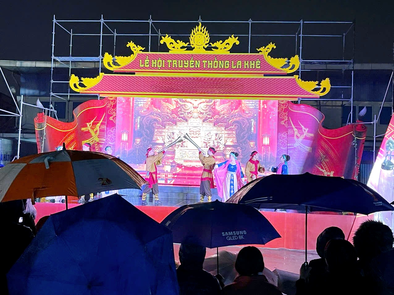 "Diễn chèo ở đâu cũng được, miễn đừng đưa vào vũ trường"- Ảnh 3. "Diễn chèo ở đâu cũng được, miễn đừng đưa vào vũ trường"- Ảnh 3.