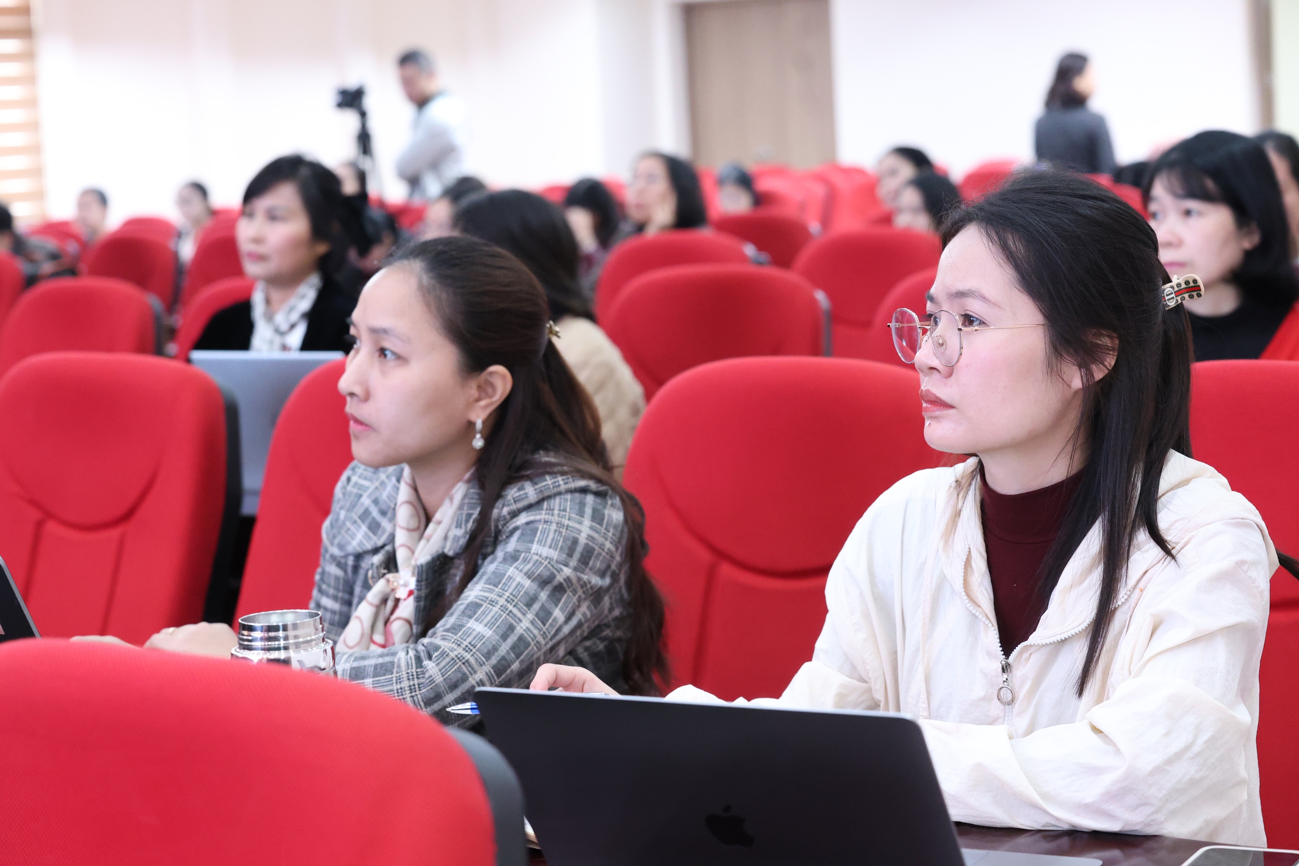 Trung ương Hội LHPN Việt Nam tập huấn hướng dẫn sử dụng Hệ thống i-Mặt trận- Ảnh 4. Trung ương Hội LHPN Việt Nam tập huấn hướng dẫn sử dụng Hệ thống i-Mặt trận- Ảnh 4.