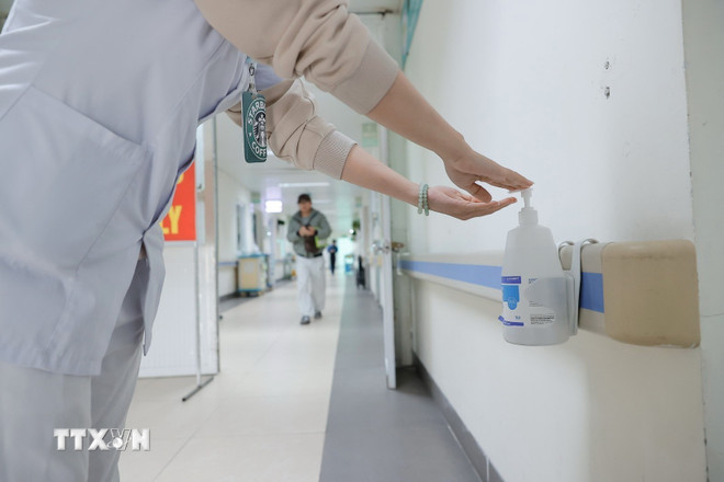 Người mắc virus Nipah sẽ có những biểu hiện như thế nào?- Ảnh 1.