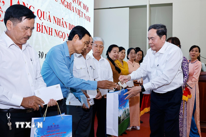 Chủ tịch Quốc hội Trần Thanh Mẫn: Đảm bảo để mọi người, mọi nhà đều có Tết- Ảnh 1.