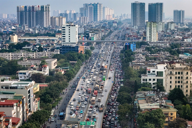 Hà Nội: Ùn tắc giao thông đang gây thiệt hại ước tính 1,2 tỷ USD mỗi năm- Ảnh 2.