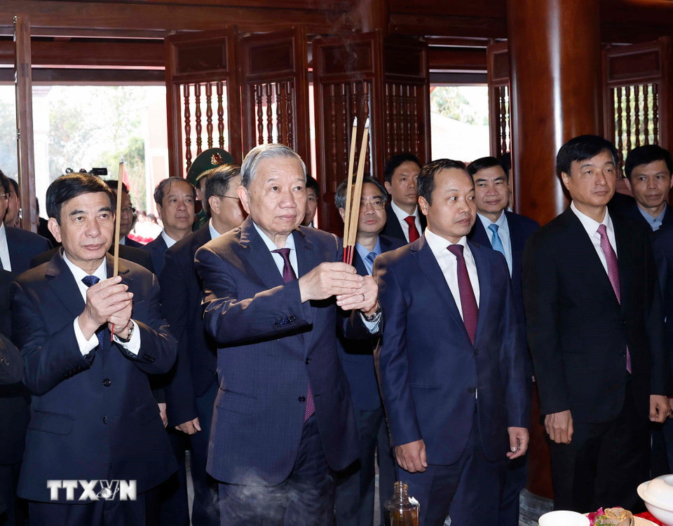 Tổng Bí thư dự khánh thành Nhà tưởng niệm Chủ tịch Hồ Chí Minh ở di tích đồi E2- Ảnh 1.