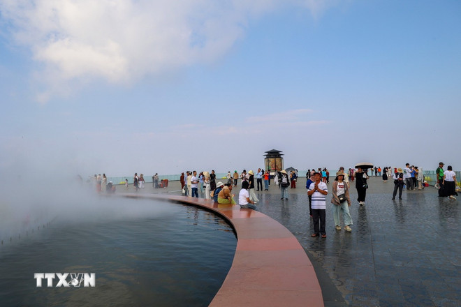 Cảnh báo an toàn đối với du khách leo núi tại Khu Du lịch Quốc gia Núi Bà Đen- Ảnh 1.