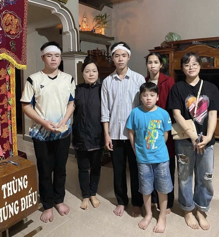 Mỗi tháng ít nhất 1 chuyến đi đến với những phận đời khó khăn- Ảnh 3. Mỗi tháng ít nhất 1 chuyến đi đến với những phận đời khó khăn- Ảnh 3.