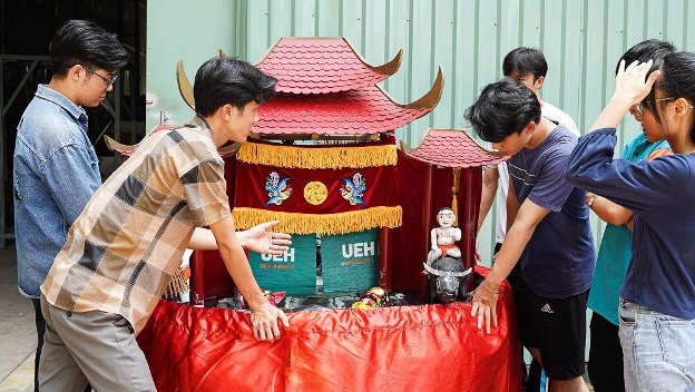 Mô hình robot múa rối nước của nhóm giảng viên, sinh viên trường Đại học Kinh tế TPHCM được giới thiệu nhiều trong các chương trình, hoạt động giáo dục, triển lãm và trải nghiệm công nghệ gần đây