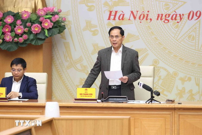 Chống buôn lậu, hàng giả là nhiệm vụ trọng tâm, liên tục, không ngừng nghỉ- Ảnh 4.