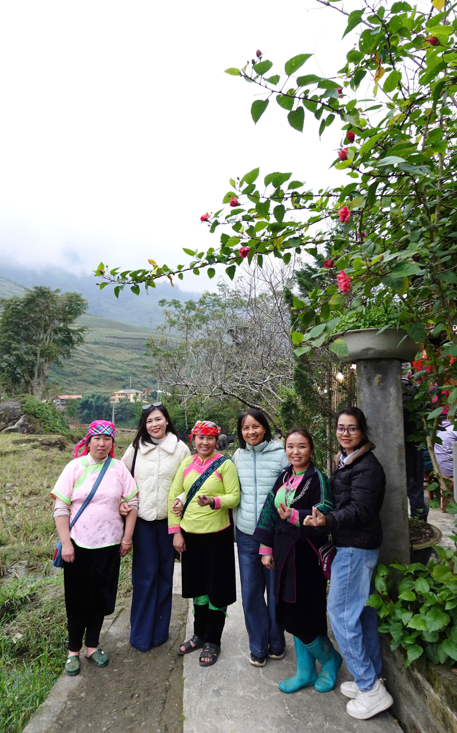Đồng hành cùng phụ nữ vùng cao khởi nghiệp, làm chủ công nghệ, chuyển đổi xanh- Ảnh 4.