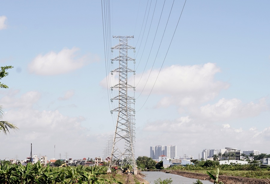 Vượt khó đưa dự án xuất tuyến 110kV Dương Kinh về đích đúng tiến độ - Ảnh 1.
