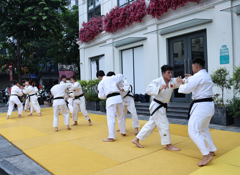 Toàn dân luyện tập thể thao vì sức khỏe nhân dân, vì một Việt Nam khỏe mạnh và cường thịnh- Ảnh 6.
