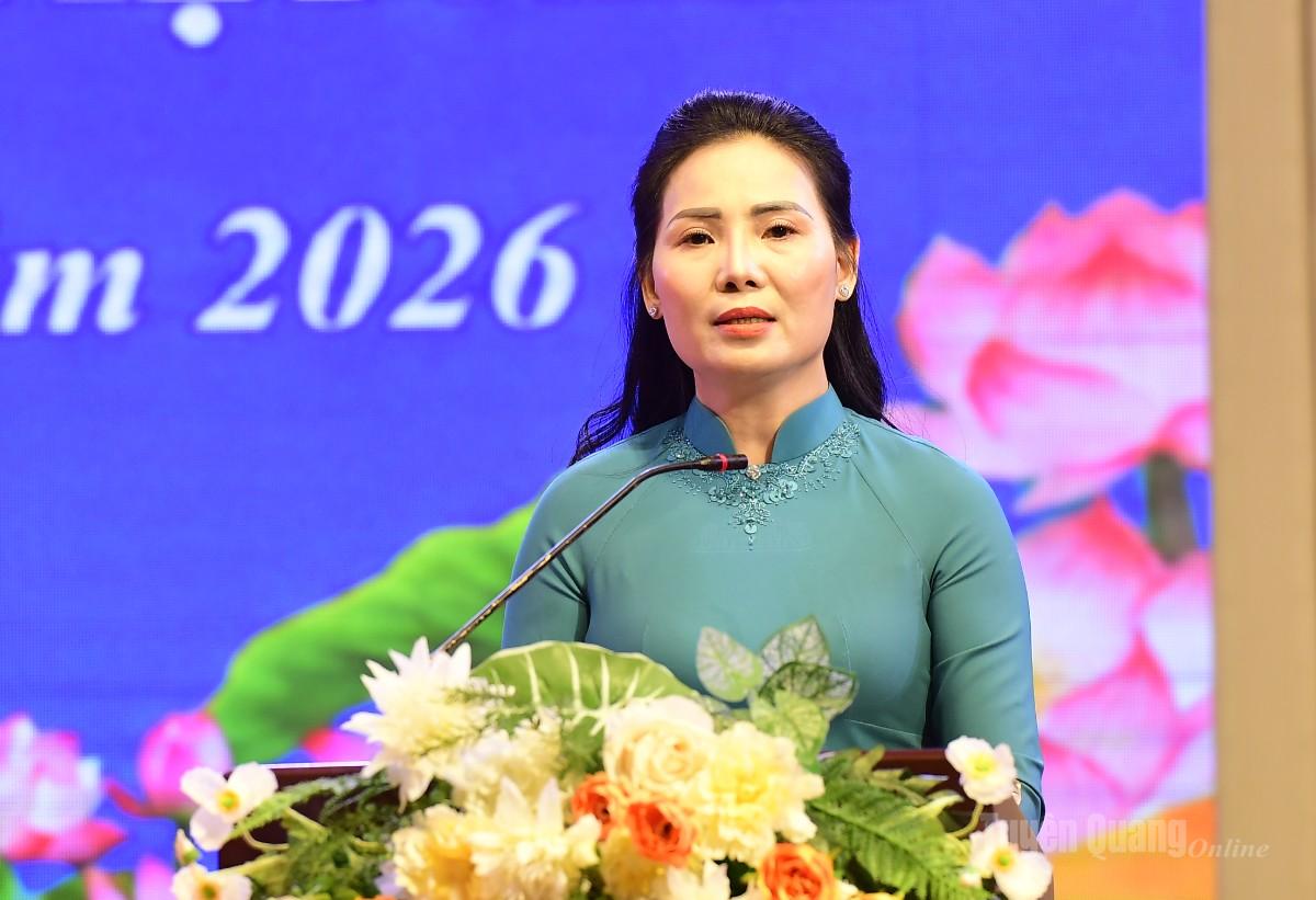 Tuyên Quang: Gặp mặt tôn vinh cán bộ nữ lãnh đạo chủ chốt nhân Ngày Phụ nữ Việt Nam 20/10- Ảnh 2.