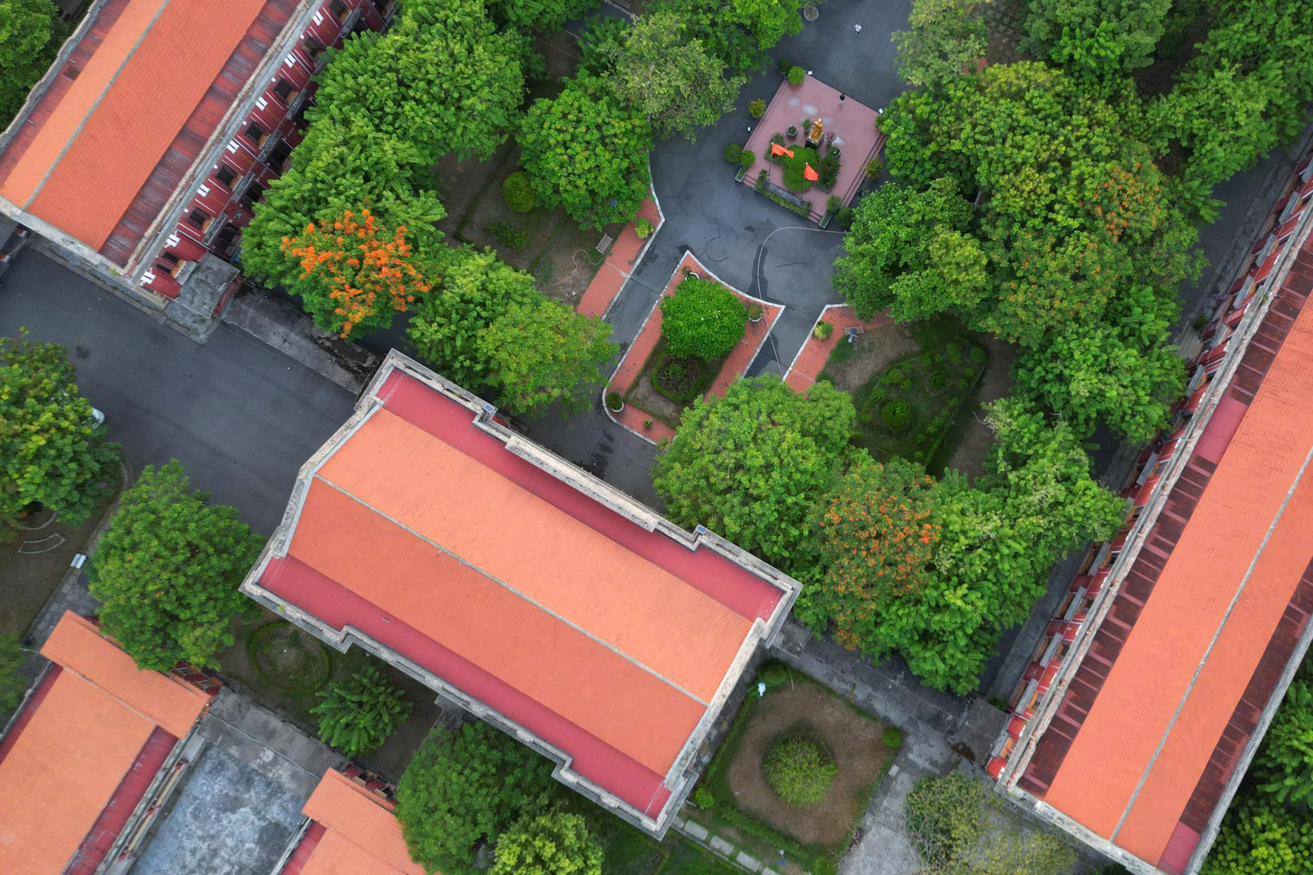 Gallery - 130 năm trường Quốc học Huế: Dấu ấn lịch sử của vùng đất Cố đô - image 12