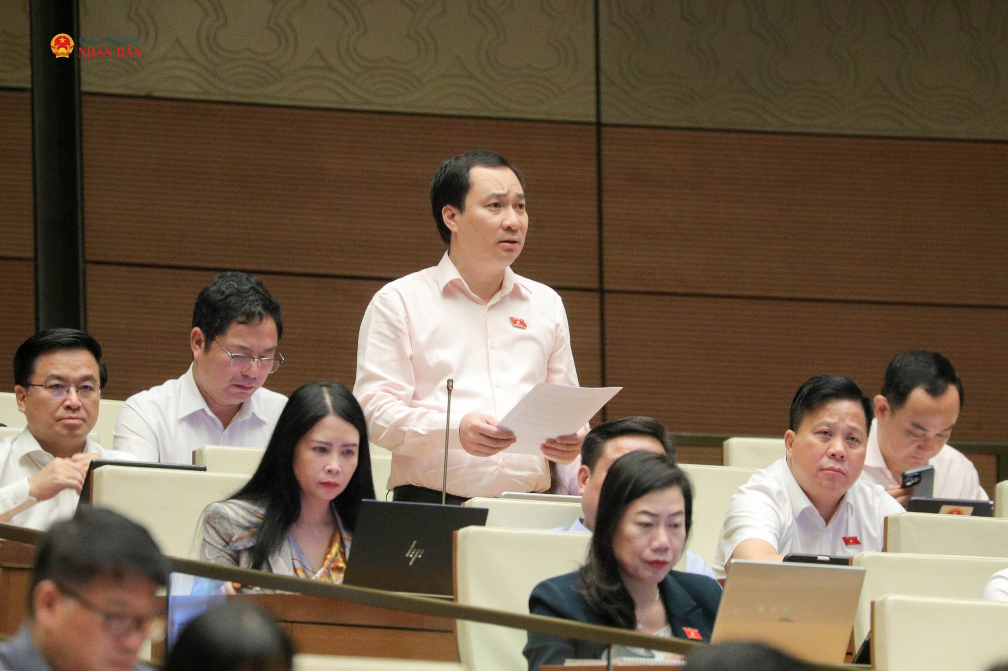 Siết trách nhiệm chủ đầu tư, bảo vệ quyền lợi người mua bất động sản- Ảnh 1.