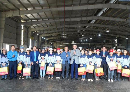 Phó Bí thư Đảng ủy MTTQ, các đoàn thể Trung ương Trần Thắng thăm, tặng quà Tết cho hộ nghèo trên địa bàn tỉnh Quảng Trị- Ảnh 3.