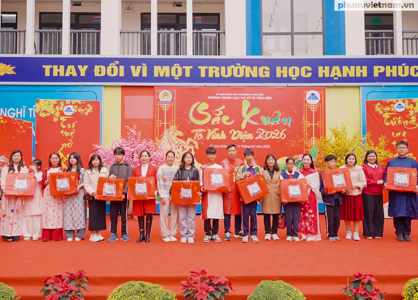 Học sinh Trường THCS Tô Vĩnh Diện hào hứng trải nghiệm không gian văn hóa Tết cổ truyền- Ảnh 25. Học sinh Trường THCS Tô Vĩnh Diện hào hứng trải nghiệm không gian văn hóa Tết cổ truyền- Ảnh 25.
