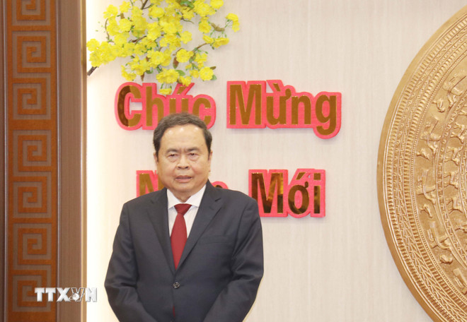 Chủ tịch Quốc hội Trần Thanh Mẫn thăm, chúc tết và tặng quà tại Quân khu 9- Ảnh 1.