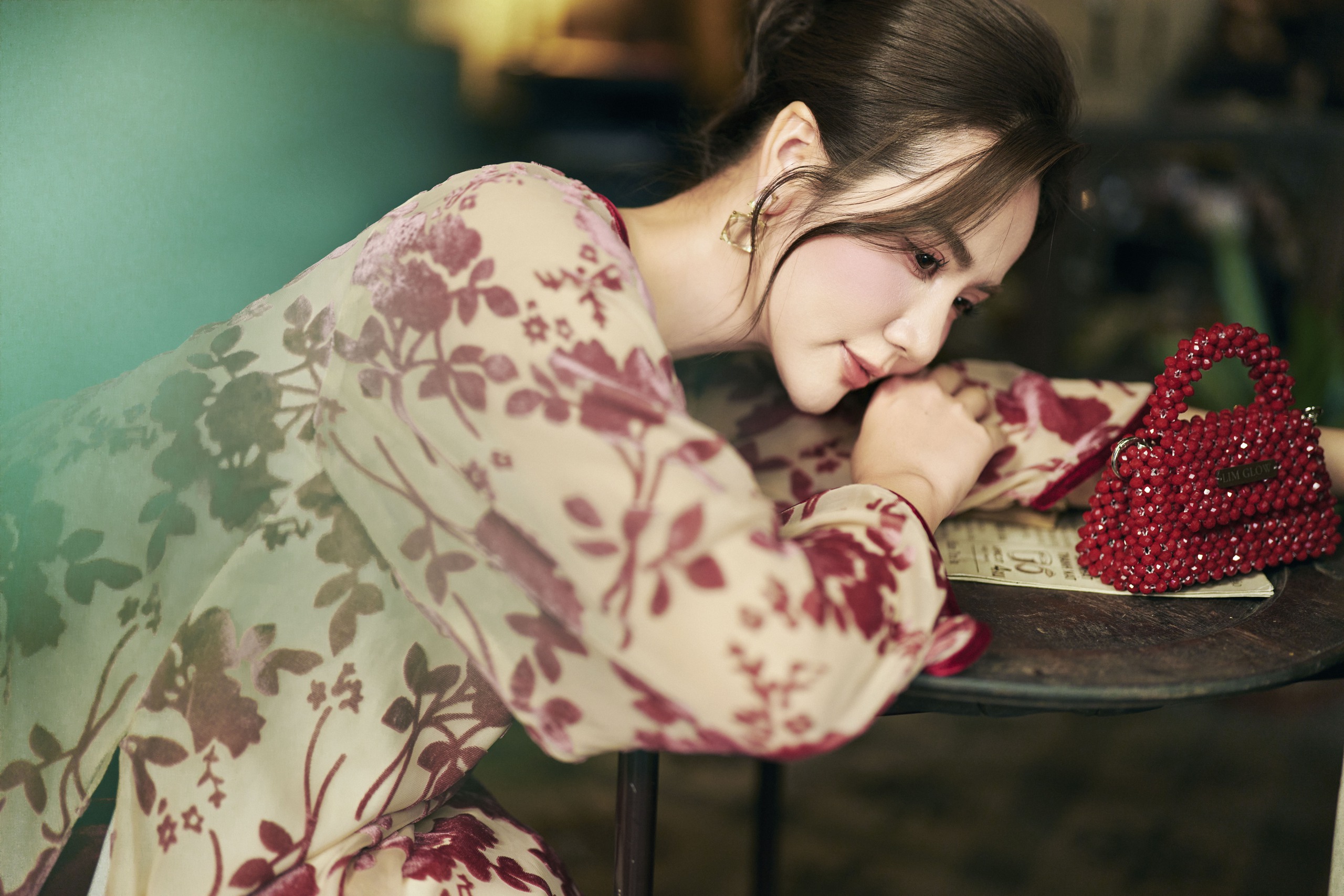 Phan Minh Huyền đón Tết giản dị, diện áo dài du Xuân- Ảnh 2. Phan Minh Huyền đón Tết giản dị, diện áo dài du Xuân- Ảnh 2.