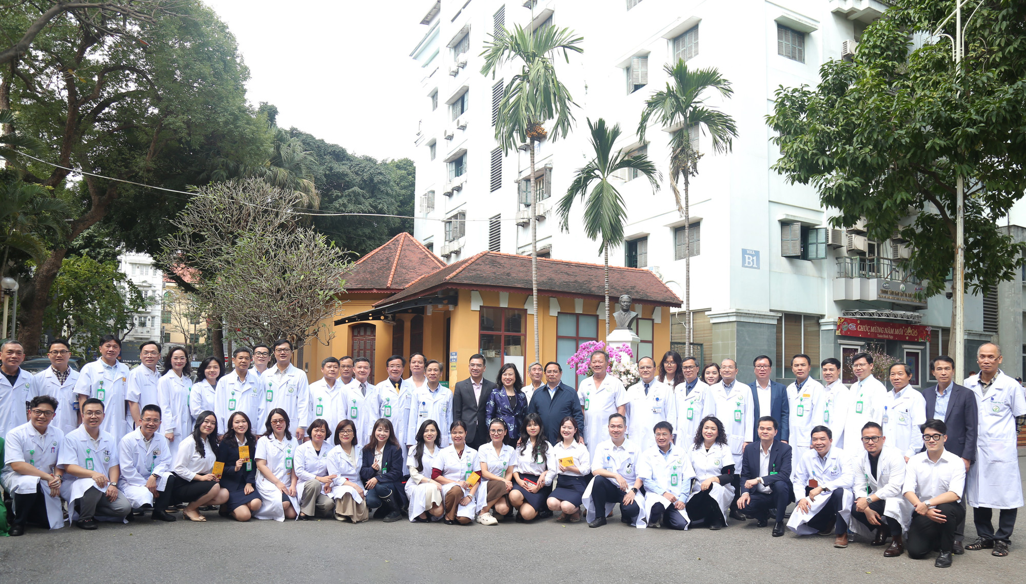 Hàng trăm y, bác sĩ trực Tết sẵn sàng tiếp nhận bệnh nhân trong mọi tình huống- Ảnh 10.