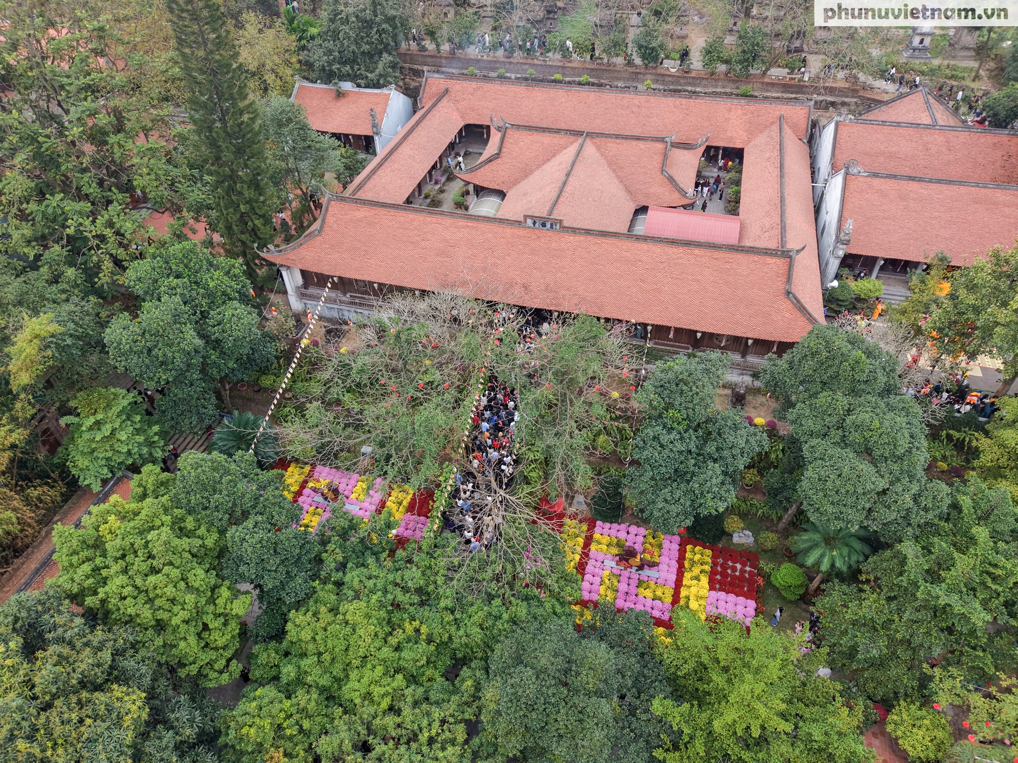 Đầu xuân, du khách tấp nập hành hương về danh lam cổ tự Kinh Bắc- Ảnh 15.