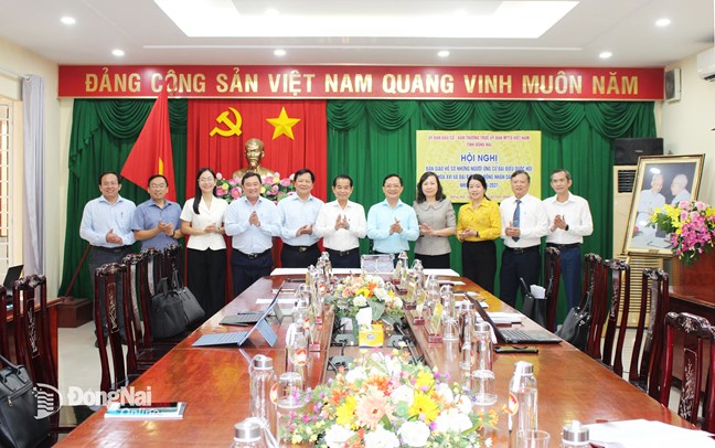 Đồng Nai: Bàn giao hồ sơ những người được giới thiệu ứng cử đại biểu Quốc hội khóa XVI và đại biểu HĐND các cấp, nhiệm kỳ 2026 - 2031- Ảnh 3.