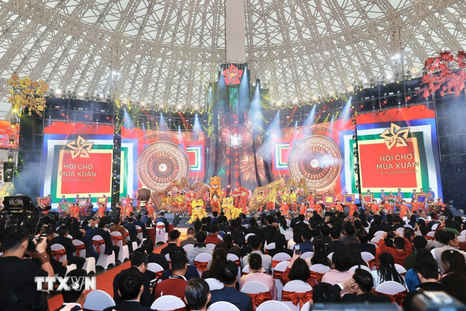 Thủ tướng: Hội chợ Mùa Xuân phải trở thành ngày hội tiêu dùng quốc gia- Ảnh 1.