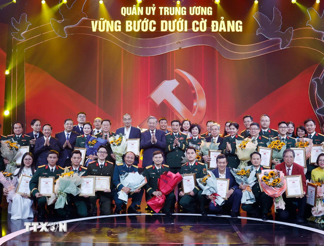 Tổng Bí thư Tô Lâm dự tổng kết, trao giải cuộc thi “Vững bước dưới cờ Đảng”- Ảnh 2.