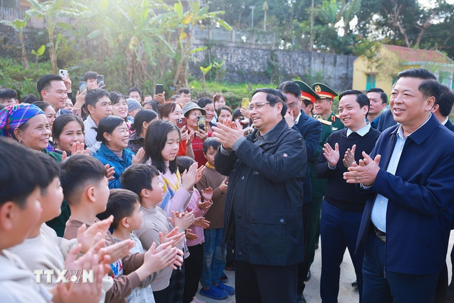 Thủ tướng: Phát huy tinh thần trận đánh Đông Khê để hoàn thành 2 tuyến cao tốc ở Lạng Sơn, Cao Bằng- Ảnh 6.