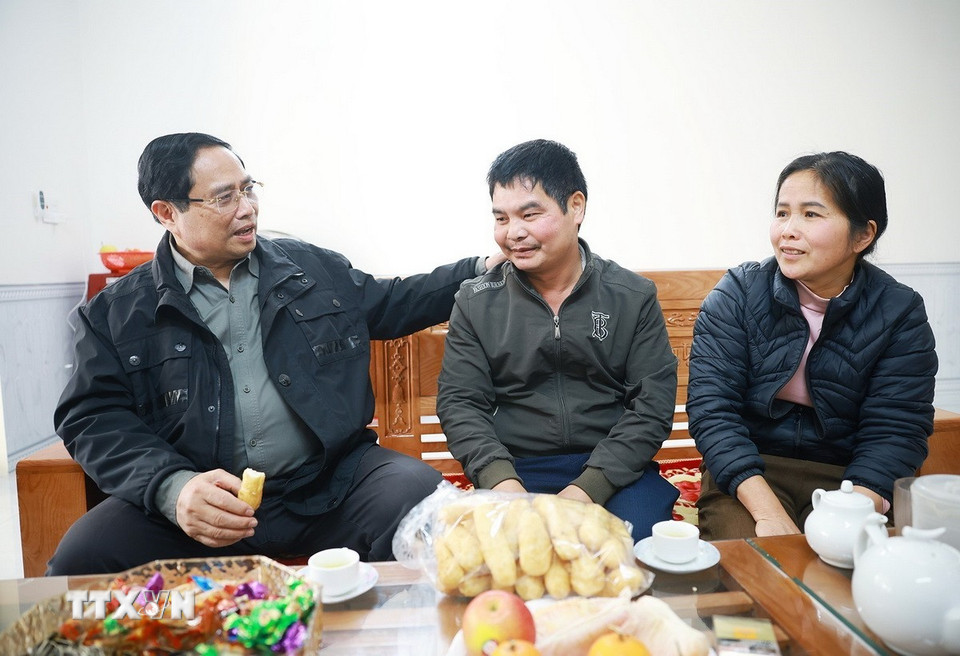 Thủ tướng chúc Tết nhân dân khu tái định cư Đông Khê của tỉnh Cao Bằng- Ảnh 6.