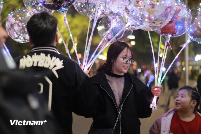 Những biến đổi văn hóa Tết trong đời sống đương đại- Ảnh 2.