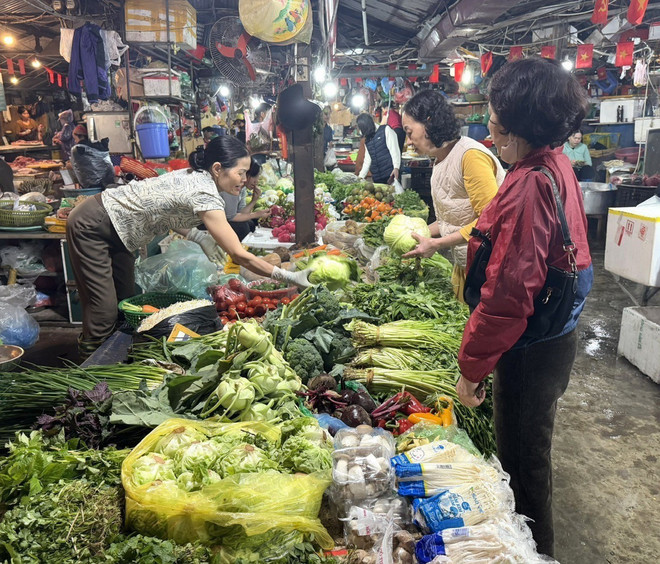 Thị trường Tết Bính Ngọ ổn định, không xảy ra khan hàng, sốt giá- Ảnh 2.