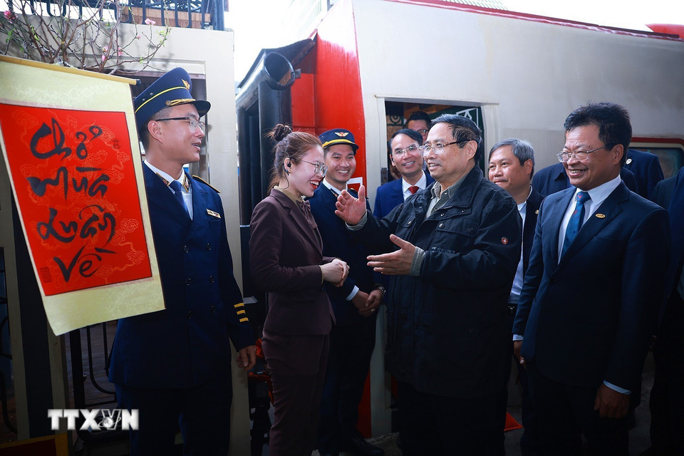 Thủ tướng kiểm tra hiện trường thi công tuyến đường sắt đô thị Nhổn-Ga Hà Nội- Ảnh 15.