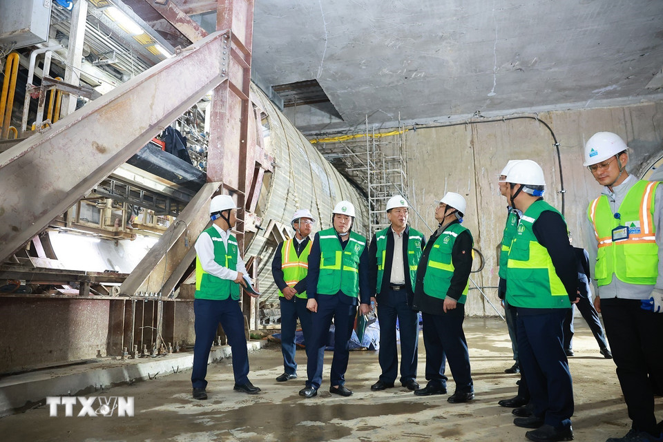 Thủ tướng kiểm tra hiện trường thi công tuyến đường sắt đô thị Nhổn-Ga Hà Nội- Ảnh 11.